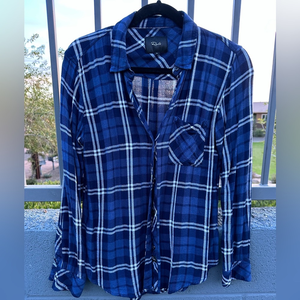 Rails Hunter Plaid shirt. Midnight white. Size small